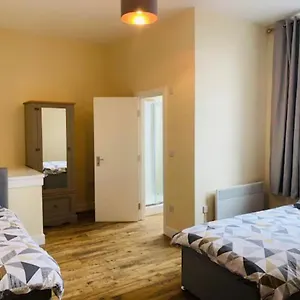 8 Fish Street, Budget Centre Accomodation Apartment Leeds (West Yorkshire)