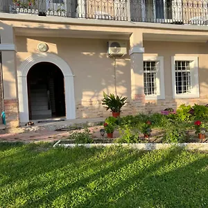 Garden Guni Villa Kruje